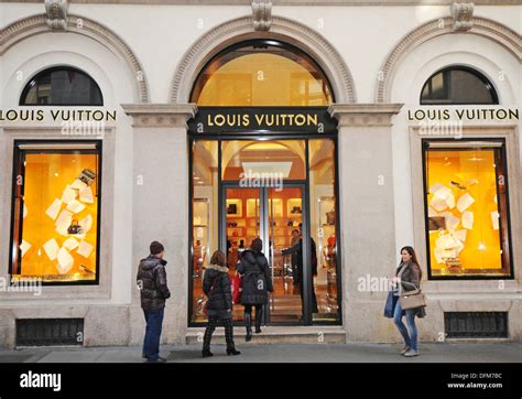 louis vuitton assistenza milano|louis vuitton italia.